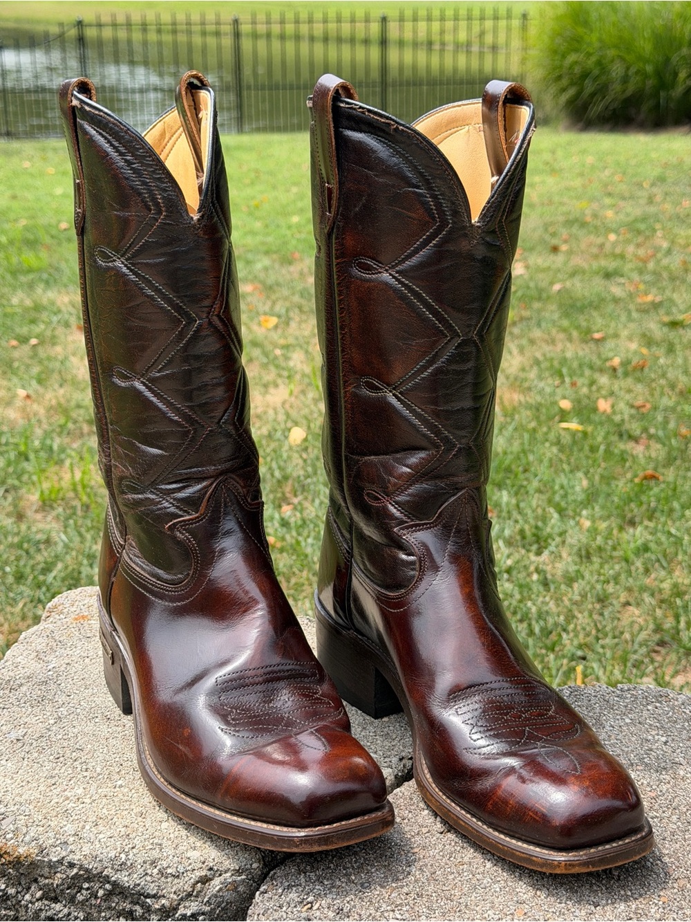 Vintage Laredo 504W70 Black Cherry Cowboy Boots Men’s 9.5 D W/Original Box. ERC